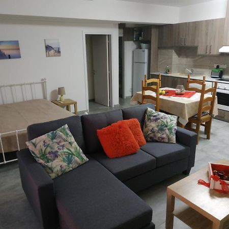 Adonis Apartment Paphos Luaran gambar