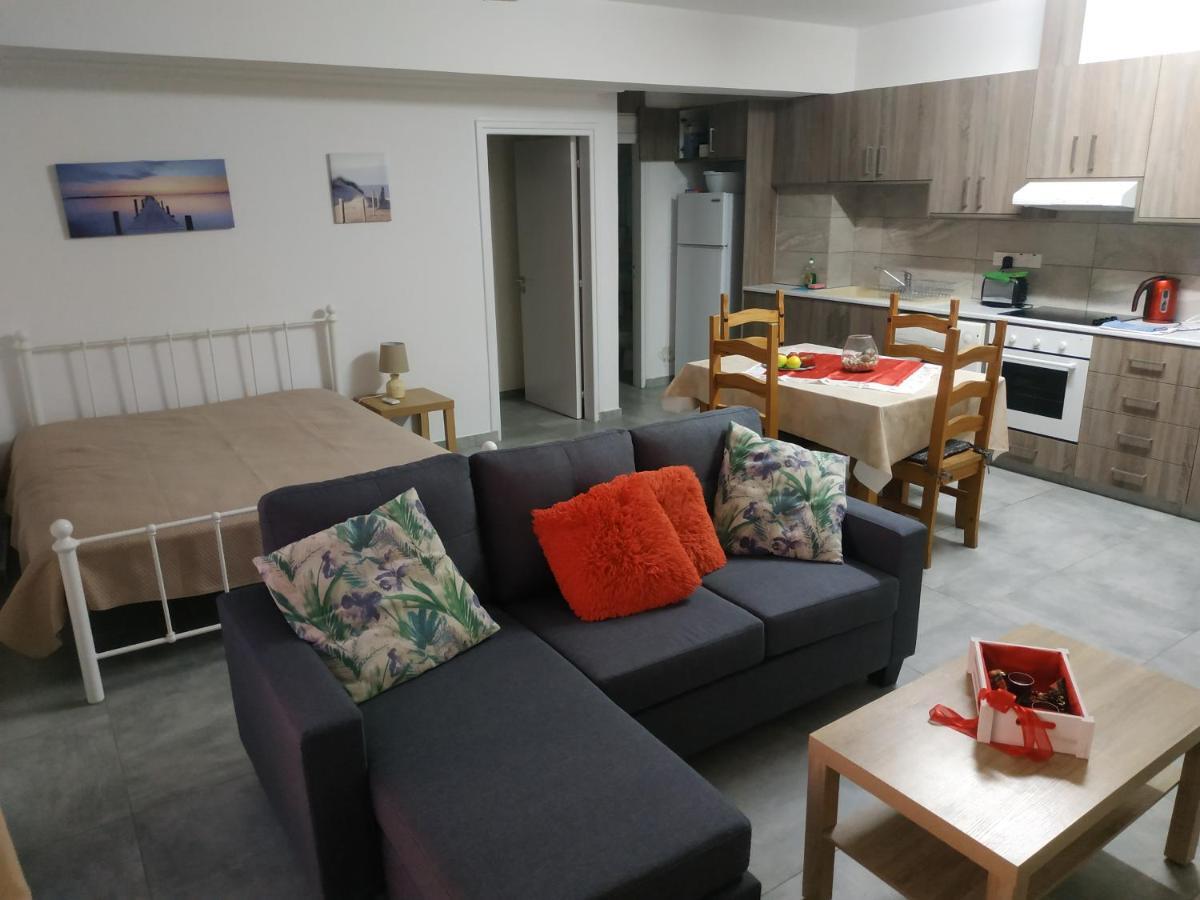 Adonis Apartment Paphos Luaran gambar